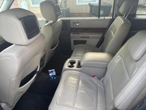 White 2010 Ford Flex Limited w/EcoBoost