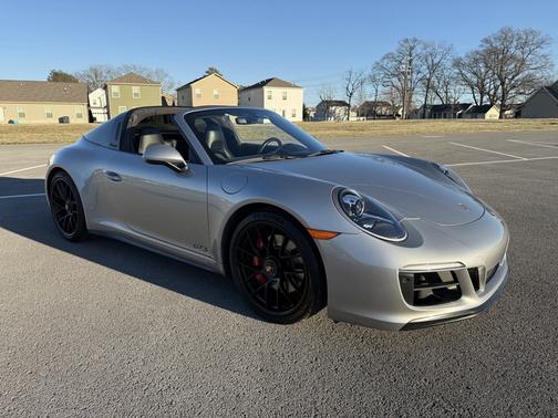 2019 Porsche 911 911 Targa 4 GTS