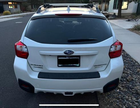 White 2017 Subaru Crosstrek 2.0i Limited