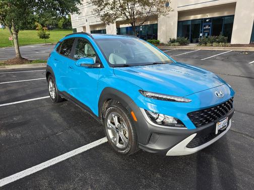 Blue 2022 Hyundai KONA SEL