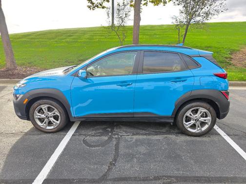 Blue 2022 Hyundai KONA SEL