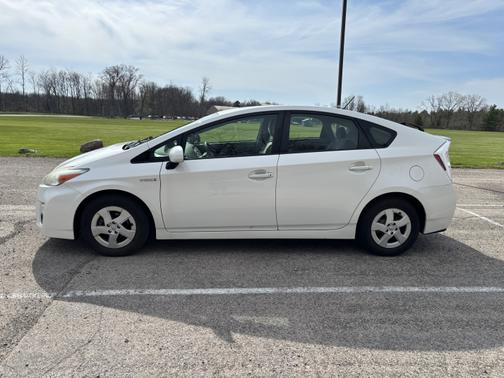 2010 Toyota Prius III