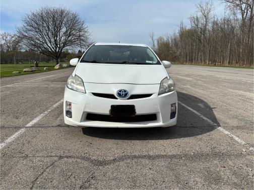 2010 Toyota Prius III