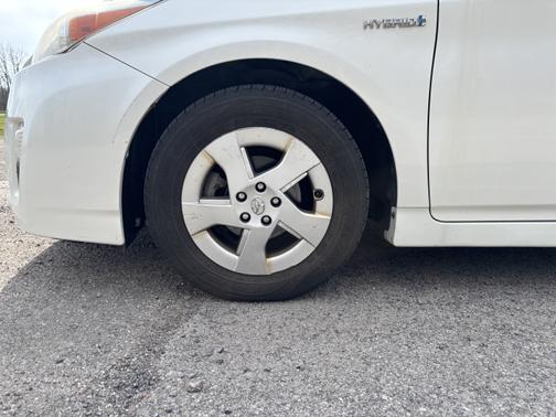 2010 Toyota Prius III