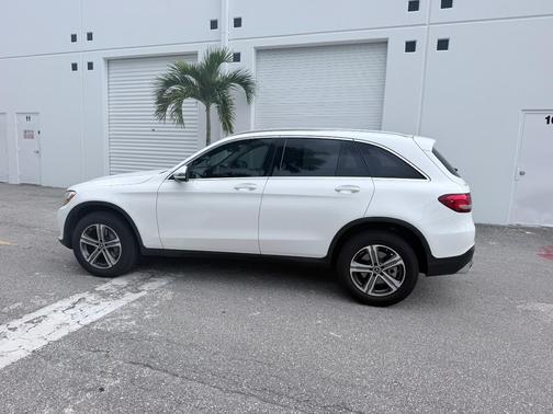 White 2019 Mercedes-Benz GLC 300 Base