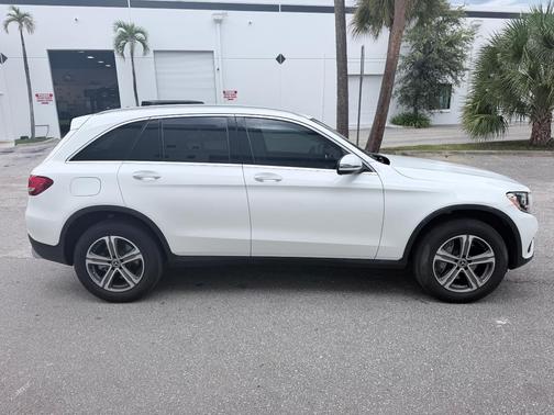 White 2019 Mercedes-Benz GLC 300 Base