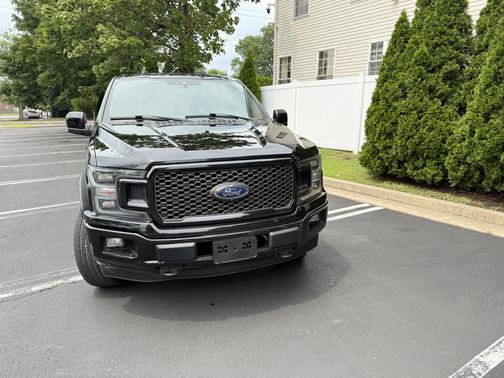 Black 2019 Ford F-150 Lariat