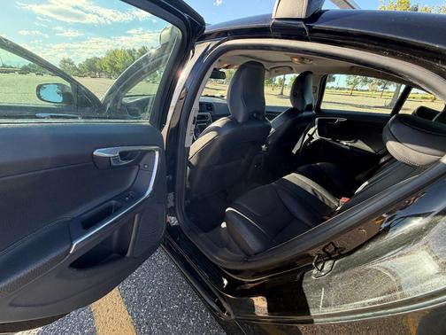 Black 2012 Volvo S60 T5