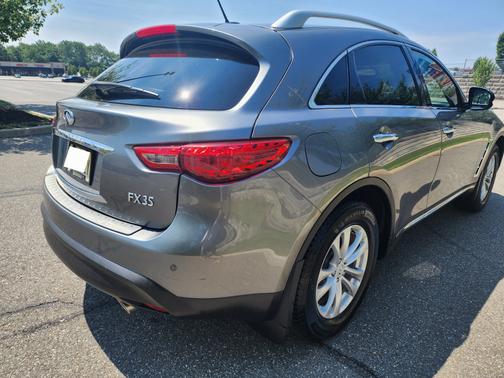 2012 INFINITI FX35 Base
