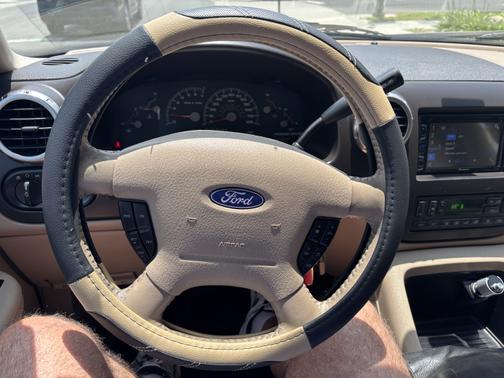 2004 Ford Expedition Eddie Bauer