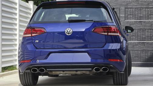 Blue 2018 Volkswagen Golf R 4-Door w/DCC & Navigation