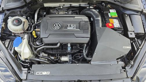 Blue 2018 Volkswagen Golf R 4-Door w/DCC & Navigation