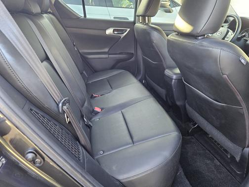 2011 Lexus CT 200h Premium