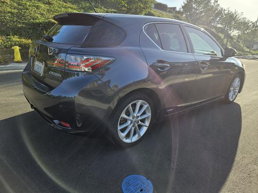 2011 Lexus CT 200h Premium