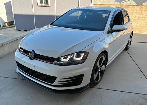 2016 Volkswagen Golf GTI 2.0T SE 2-Door