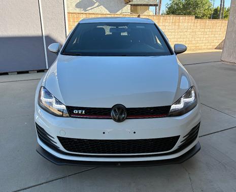 2016 Volkswagen Golf GTI 2.0T SE 2-Door
