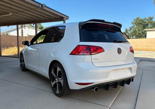 2016 Volkswagen Golf GTI 2.0T SE 2-Door