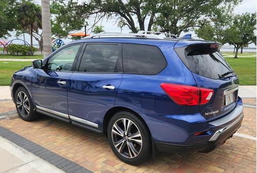Blue 2020 Nissan Pathfinder Platinum