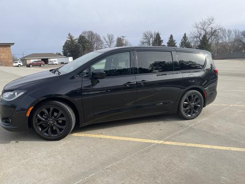 2018 Chrysler Pacifica Touring Plus