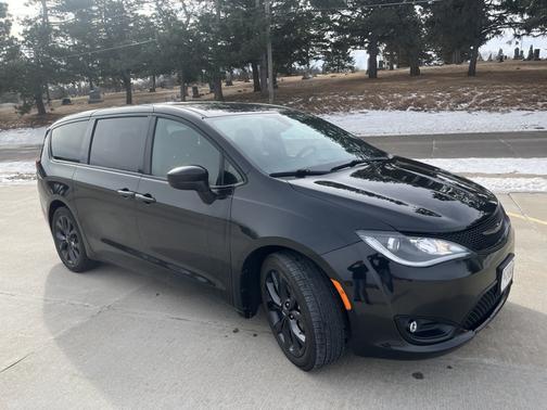 2018 Chrysler Pacifica Touring Plus
