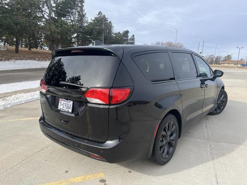2018 Chrysler Pacifica Touring Plus