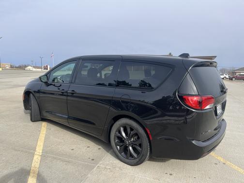 2018 Chrysler Pacifica Touring Plus