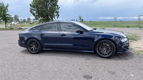 Blue 2013 Audi S7 4.0T Prestige