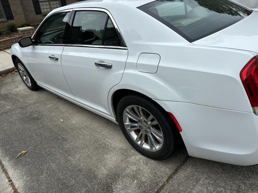 2017 Chrysler 300C Base