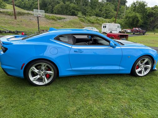 Blue 2022 Chevrolet Camaro 2SS