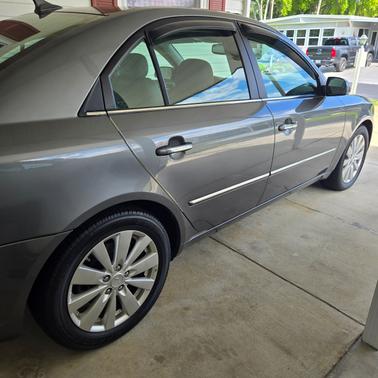 Gray 2009 Hyundai SONATA Limited