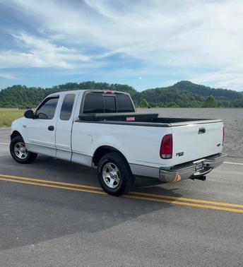 White 2004 Ford F-150 Heritage XLT SuperCab