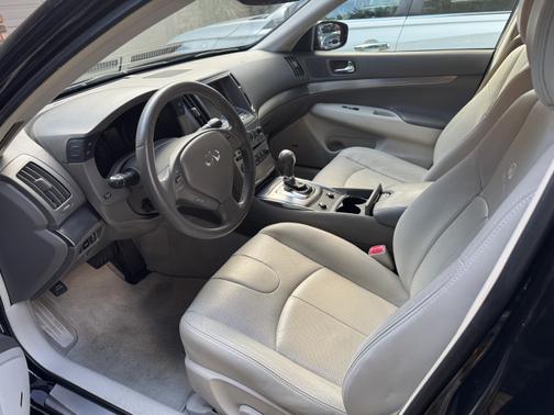 2013 INFINITI G37 Journey