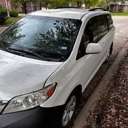 2011 Toyota Sienna LE