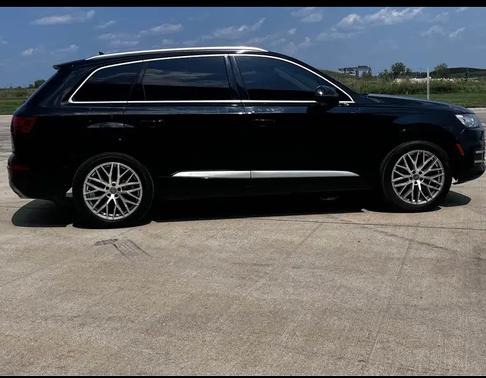 Black 2018 Audi Q7 3.0T Premium Plus