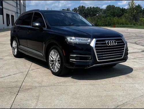Black 2018 Audi Q7 3.0T Premium Plus