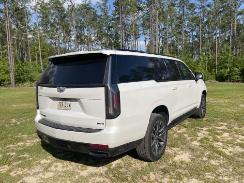 Photo 6 of 6 of 2021 Cadillac Escalade ESV Sport
