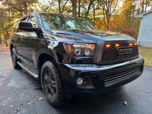 2011 Toyota Sequoia SR5