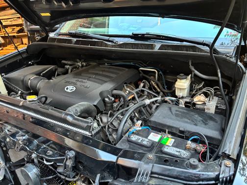 2011 Toyota Sequoia SR5