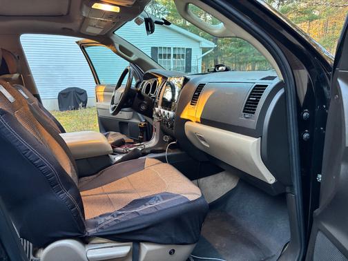 2011 Toyota Sequoia SR5