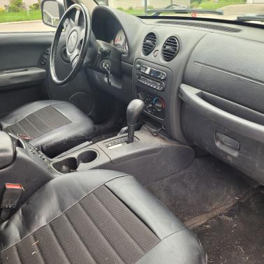 Black 2004 Jeep Liberty Sport