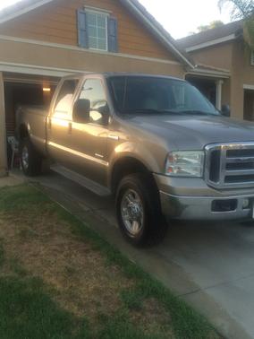 Beige 2005 Ford F-350 Lariat Crew Cab Super Duty