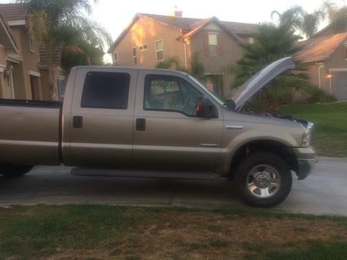 Beige 2005 Ford F-350 Lariat Crew Cab Super Duty