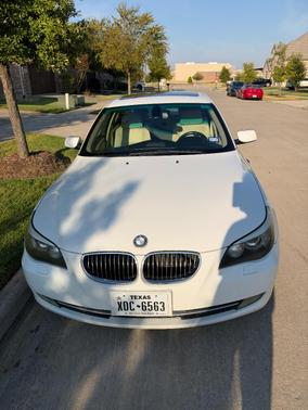 White 2009 BMW 535 i