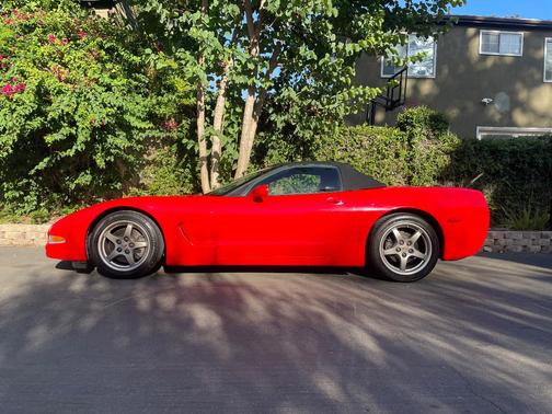 Red 2000 Chevrolet Corvette Base