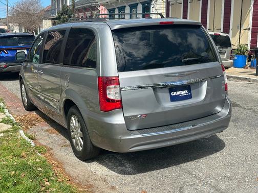 2013 Chrysler Town & Country Touring