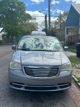2013 Chrysler Town & Country Touring