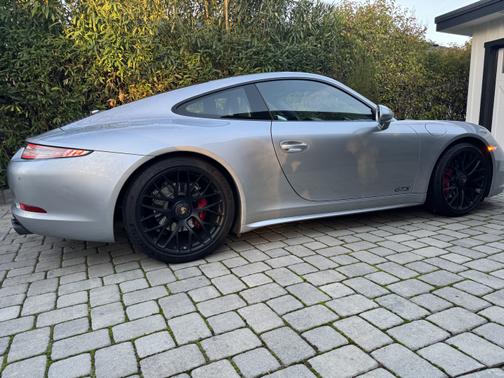 2016 Porsche 911 911 Carrera GTS