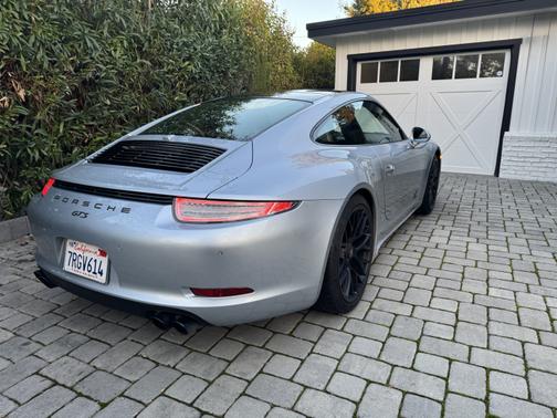 2016 Porsche 911 911 Carrera GTS