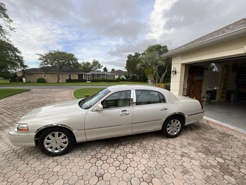 2007 Lincoln Town Car Designer