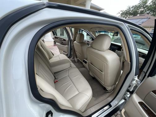 2007 Lincoln Town Car Designer